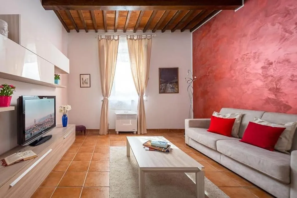 Santa Rosa Apartment - Oltrarno Florence